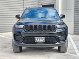 Used 2023 Jeep Grand Cherokee Altitude image 2