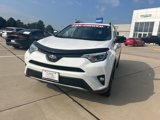 Used 2018 Toyota RAV4 SE image 3