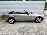 Used 2009 Ford Mustang Premium image 3