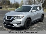 Used 2018 Nissan Rogue SV image 4