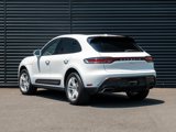 Certified 2025 Porsche Macan image 3
