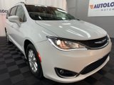Used 2020 Chrysler Pacifica Touring-L image 2