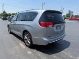 Used 2018 Chrysler Pacifica Limited image 5