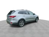 Used 2018 Hyundai Santa Fe SE image 2
