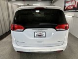 Used 2017 Chrysler Pacifica Limited image 5