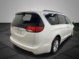 Used 2017 Chrysler Pacifica Touring-L image 6