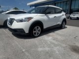 Used 2018 Nissan Kicks S image 4