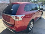 Used 2015 Mitsubishi Outlander SE image 3
