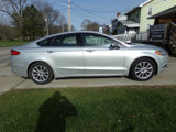 Used 2017 Ford Fusion SE image 2