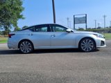 Used 2023 Nissan Altima 2.5 SL image 2