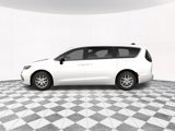 New 2025 Chrysler Pacifica Select image 4