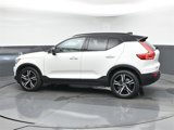 Used 2022 Volvo XC40 T5 R-Design image 5