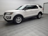Used 2016 Ford Explorer XLT w/ Equipment Group 202A image 2