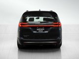 Used 2021 Chrysler Pacifica Touring image 4