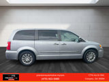Used 2013 Chrysler Town & Country Touring-L w/ Driver Convenience Group image 5