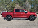 Used 2019 Nissan Titan SV w/ SV Convenience Package image 4