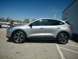 Used 2022 Ford Escape SE w/ SE Sport Appearance Package image 4
