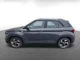 Used 2023 Hyundai Venue SEL image 3