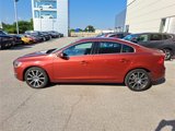 Used 2017 Volvo S60 T5 Inscription Platinum w/ Climate Package image 2
