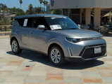 Used 2023 Kia Soul LX image 3