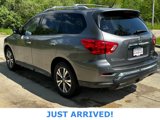 Used 2017 Nissan Pathfinder SL image 4