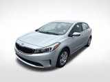 Used 2017 Kia Forte LX image 3