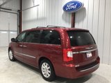 Used 2015 Chrysler Town & Country Touring w/ Driver Convenience Group image 5