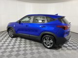 Used 2023 Kia Seltos LX image 4