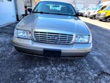 Used 2004 Ford Crown Victoria Police Interceptor image 2