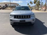 Used 2019 Jeep Grand Cherokee Laredo image 2