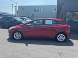 Used 2017 Hyundai Elantra GT image 2