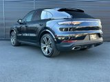 Certified 2022 Porsche Cayenne Platinum Edition image 3