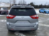 Used 2015 Toyota Sienna LE image 4