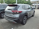 Used 2021 Nissan Rogue SV image 2