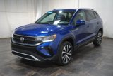 Certified 2022 Volkswagen Taos SE image 2