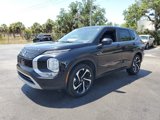 Used 2022 Mitsubishi Outlander SE image 2