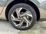 New 2025 Hyundai Elantra SEL image 5