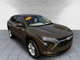 Used 2024 Chevrolet Trax LS w/ LS Convenience Package image 5