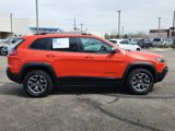 Used 2021 Jeep Cherokee Trailhawk image 5