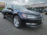 Used 2012 Volkswagen Passat TDI SEL Premium image 3