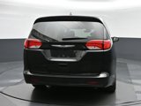 Used 2022 Chrysler Voyager LX image 6