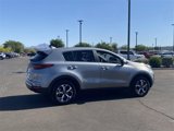 Used 2022 Kia Sportage LX image 4