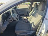 Used 2024 Hyundai Elantra SE image 3