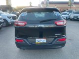 Used 2017 Jeep Cherokee Sport image 4