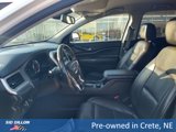 Used 2019 GMC Acadia SLT w/ Black Edition image 3