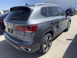 Used 2024 Volkswagen Taos SE image 4