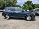 Used 2015 Nissan Rogue SV image 2