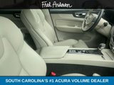 Used 2019 Volvo XC60 T6 Momentum w/ Multimedia Package image 4