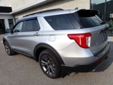 Used 2022 Ford Explorer XLT w/ Equipment Group 202A image 3