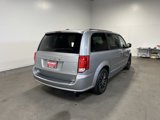 Used 2017 Dodge Grand Caravan GT image 3